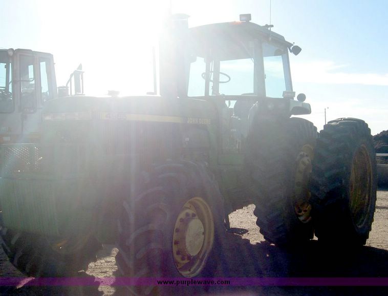 image for item 6543 1989 John Deere 4955 MFWD tractor