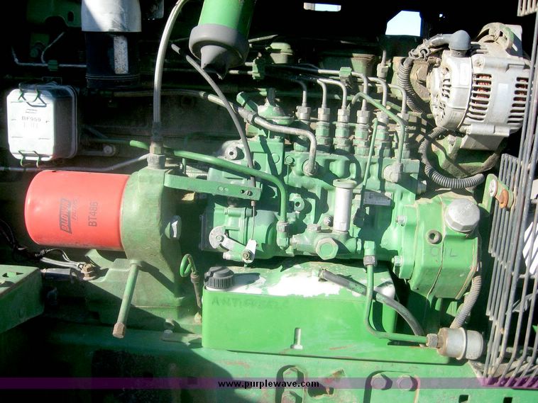 image for item 6543 1989 John Deere 4955 MFWD tractor