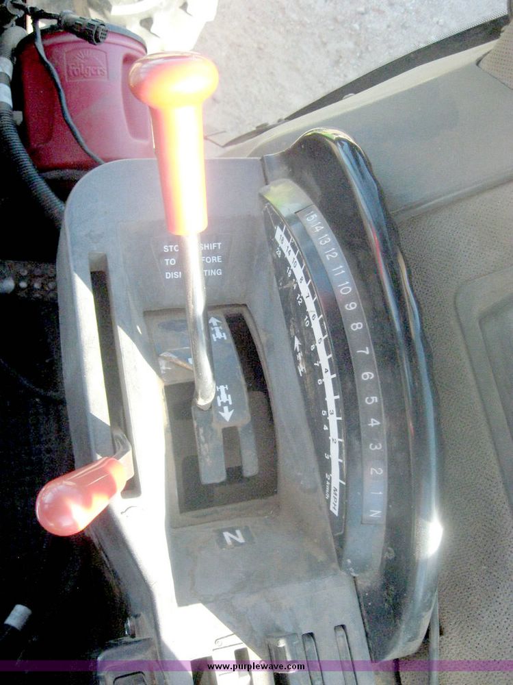 image for item 6543 1989 John Deere 4955 MFWD tractor