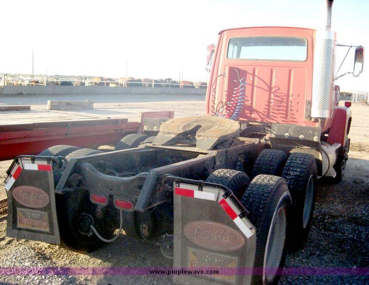 image for item 6548 1983 Ford L9000 semi truck with wet kit