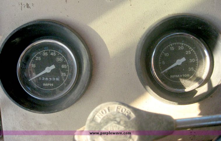 image for item 6548 1983 Ford L9000 semi truck with wet kit