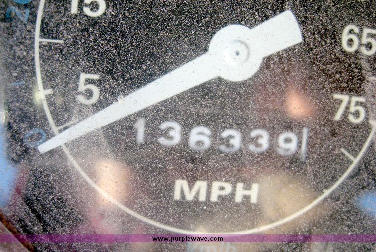 image for item 6548 1983 Ford L9000 semi truck with wet kit