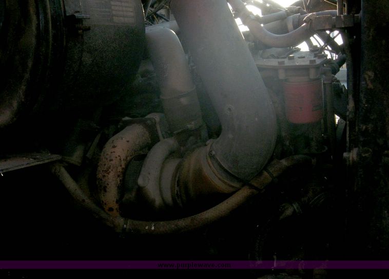 image for item 6548 1983 Ford L9000 semi truck with wet kit