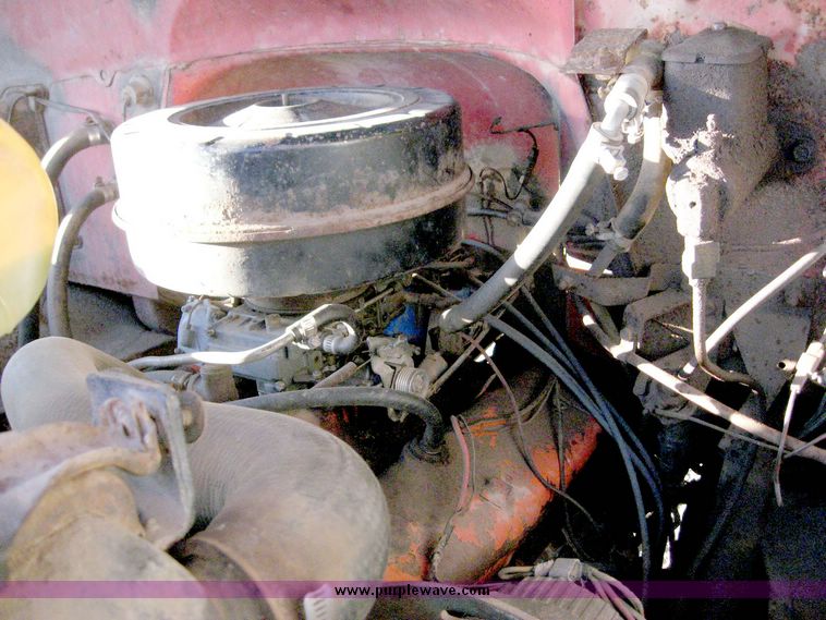 image for item 6551 1974 Chevrolet C65 tandem axle grain truck with 22' bed and hoist