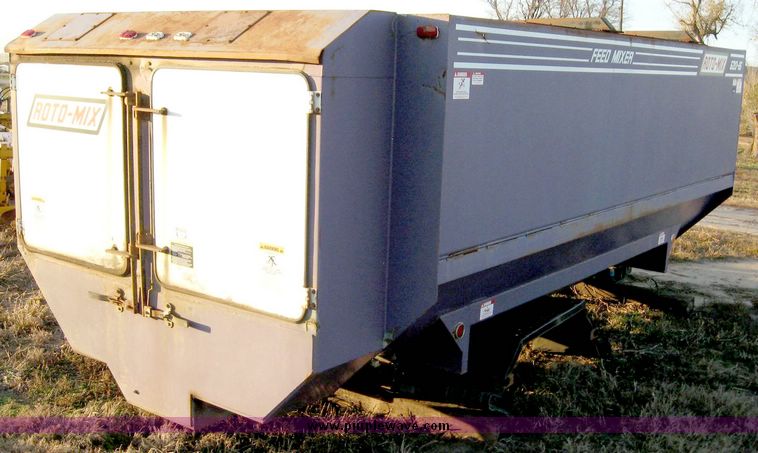 image for item 6556 RotoMix 620-16 feed mixer box