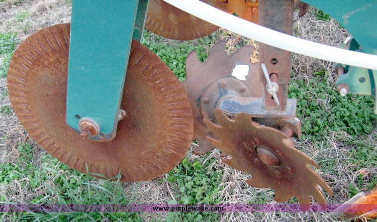 image for item 6557 StripCat eight shank liquid fertilizer applicator