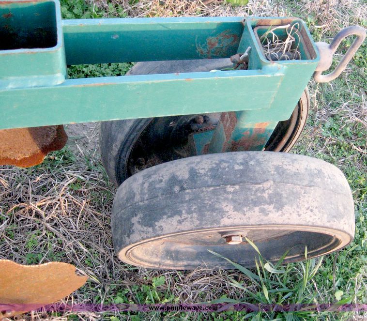 image for item 6557 StripCat eight shank liquid fertilizer applicator