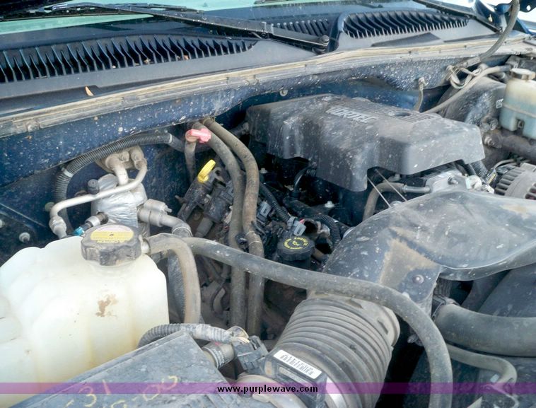 image for item 6576 2000 Chevrolet K1500 Silverado Z71 extended cab pickup