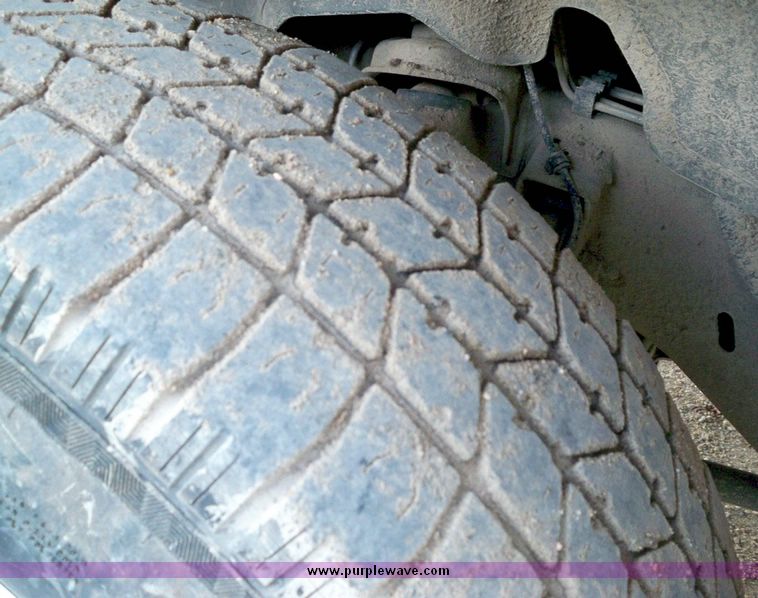 image for item 6576 2000 Chevrolet K1500 Silverado Z71 extended cab pickup