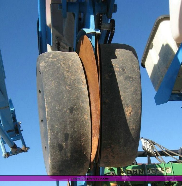 image for item 6612 Monosem 16 row stack fold vacuum planter