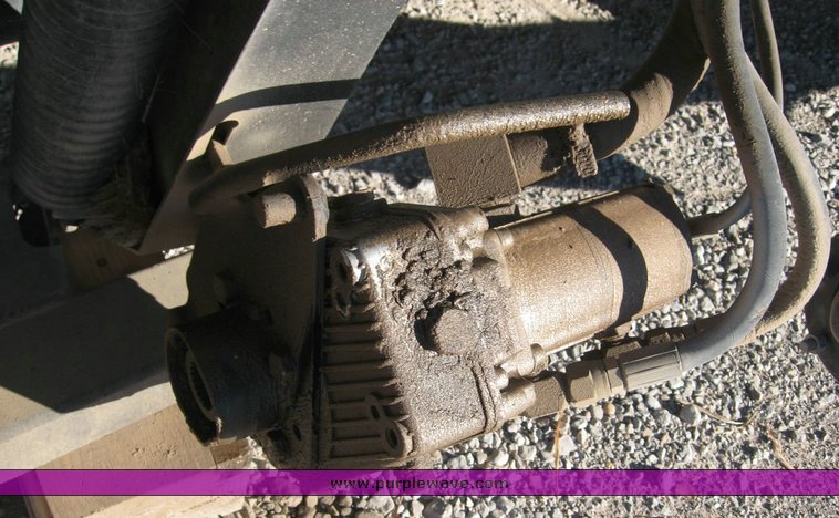 image for item 6613 2005 Mac Don 963 draper head