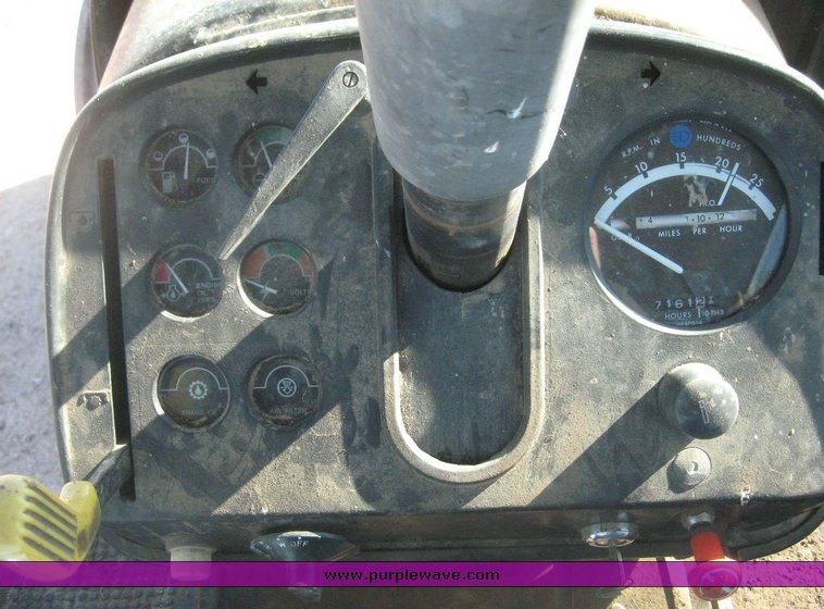 image for item 6638 1978 John Deere 4840 tractor