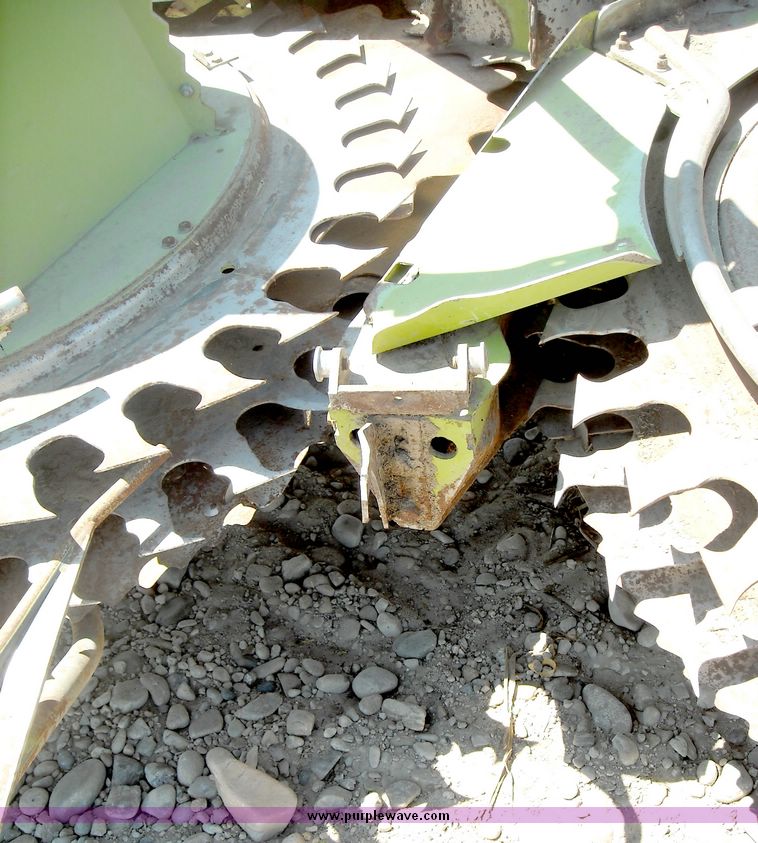 image for item 8000 Claas RU 600 row independent corn forage head