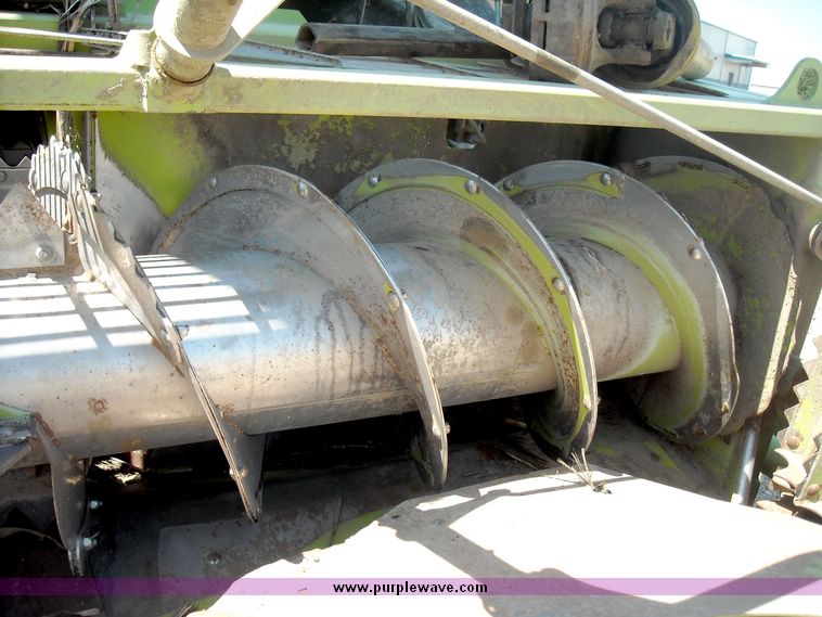 image for item 8000 Claas RU 600 row independent corn forage head