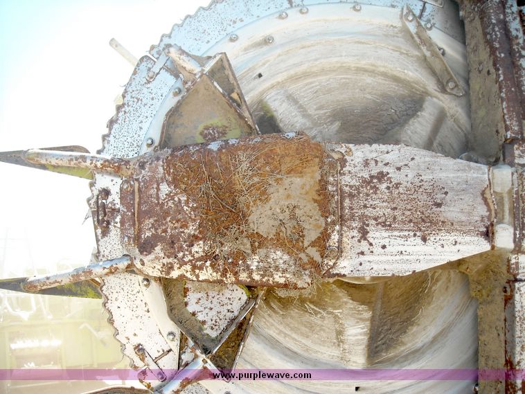 image for item 8000 Claas RU 600 row independent corn forage head