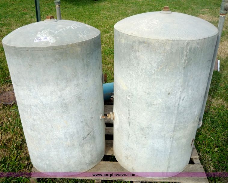 (2) 30 gallon pressure tanks and water pumps in Mound Valley, KS Item