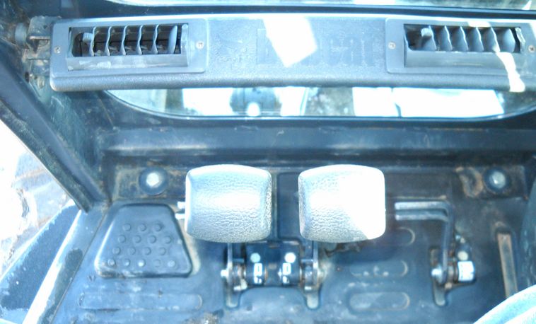 image for item 3605 2005 Bobcat 435ZHS compact excavator