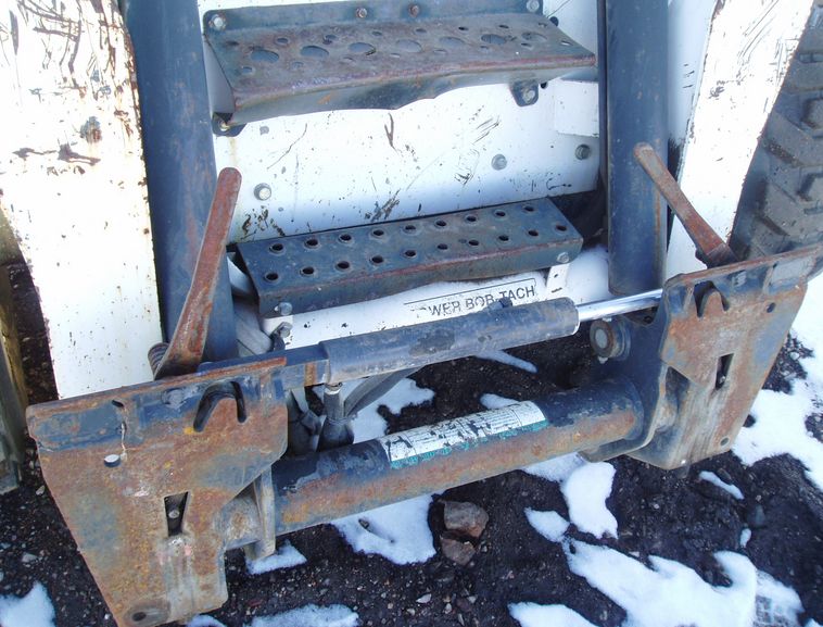 image for item 3606 2003 Bobcat S250 skid steer