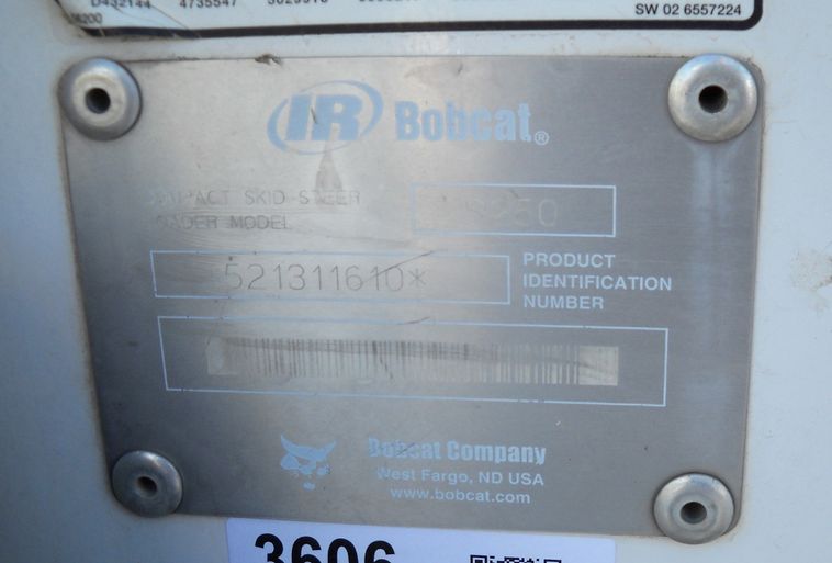 image for item 3606 2003 Bobcat S250 skid steer