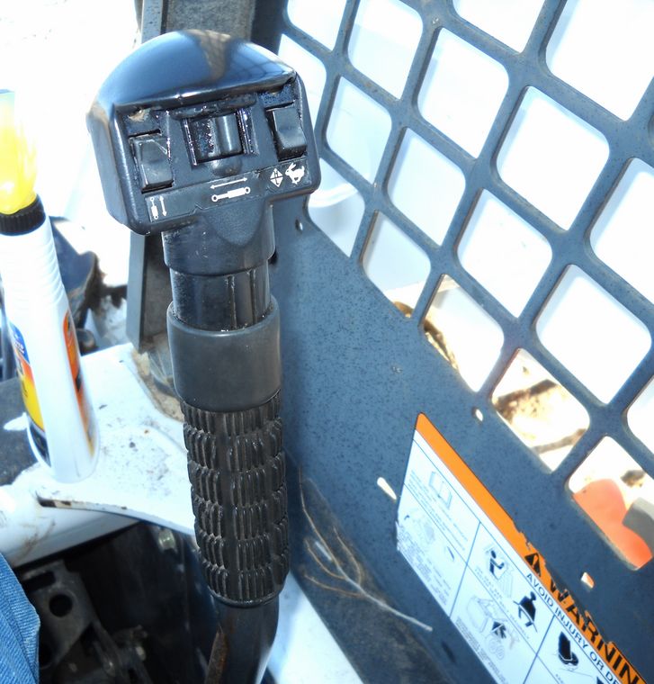 image for item 3606 2003 Bobcat S250 skid steer