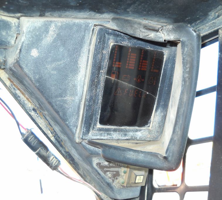 image for item 3607 1995 Bobcat 753 skid steer