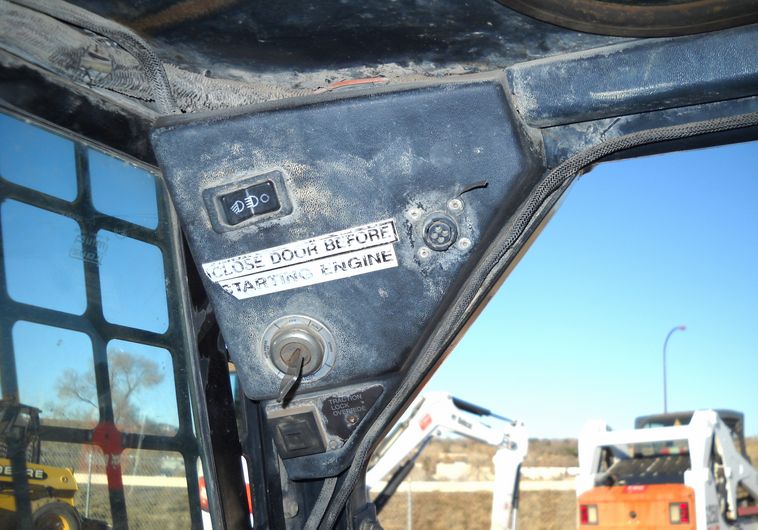 image for item 3607 1995 Bobcat 753 skid steer