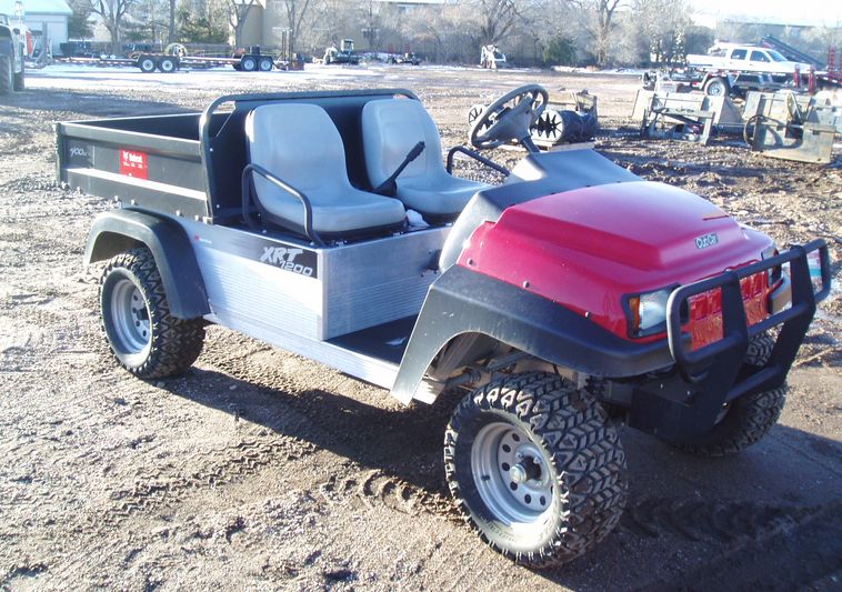 2006 Club Car XRT1200 4 x 2 utility vehicle with dump bed in Colorado