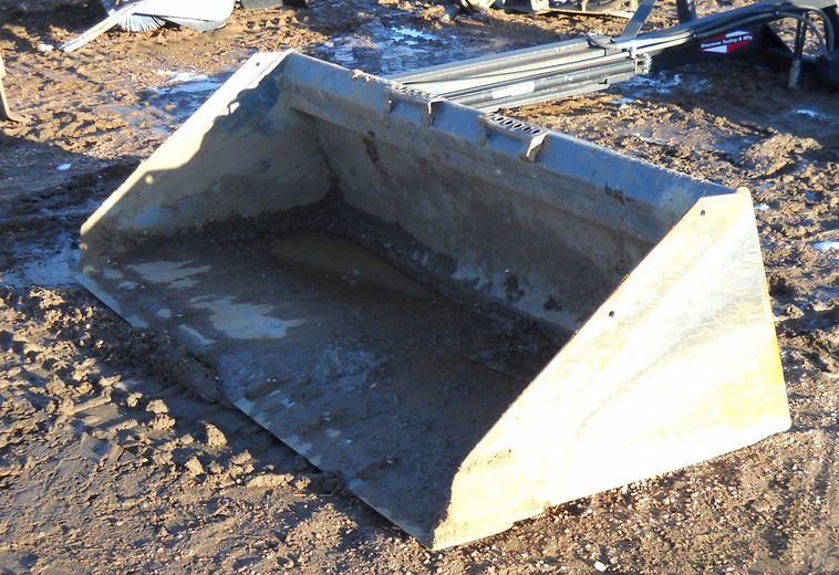 image for item 3611 Bobcat 80" smooth edge GP skid steer bucket