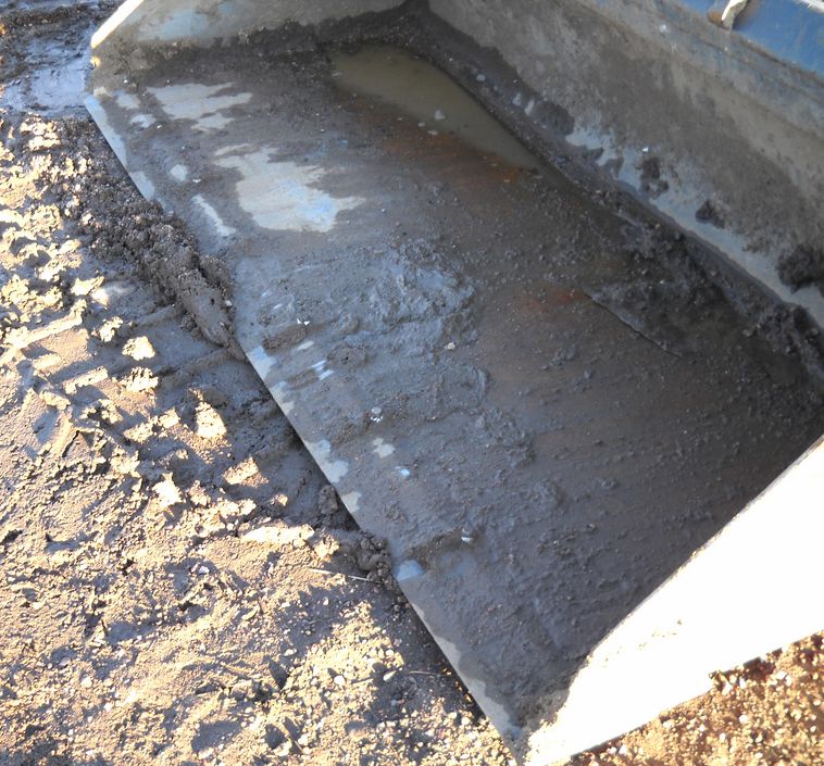 image for item 3611 Bobcat 80" smooth edge GP skid steer bucket