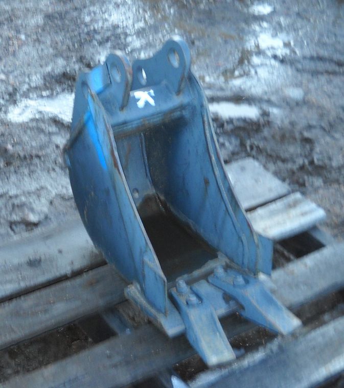 image for item 3623 9"/.47 cu.ft. Ingersoll Rand/Bobcat compact excavator bucket