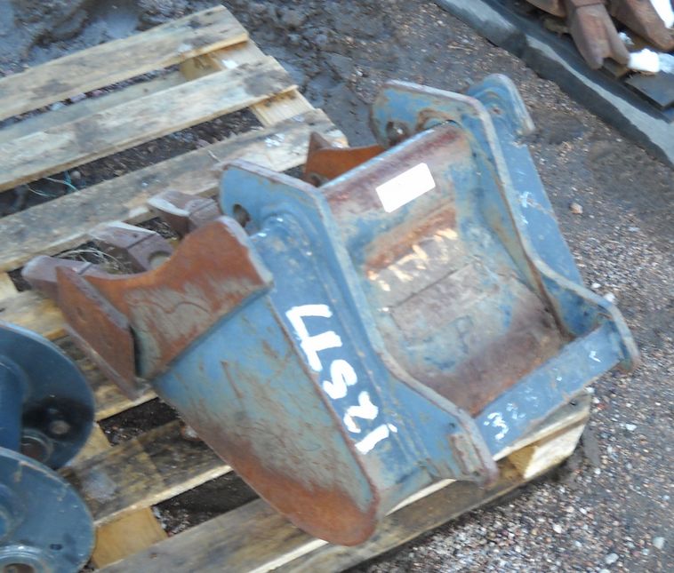 image for item 3625 16"/1.75 cu.ft. compact excavator bucket