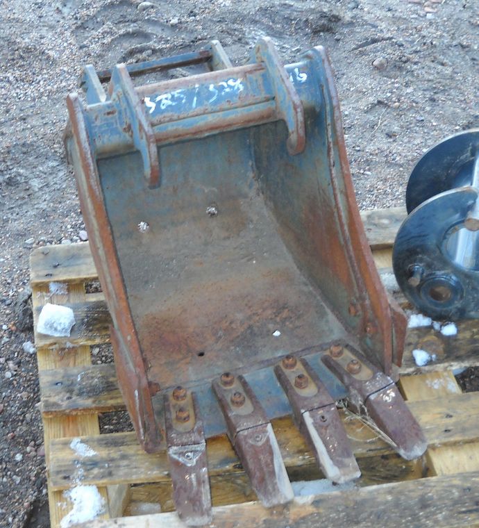 image for item 3625 16"/1.75 cu.ft. compact excavator bucket