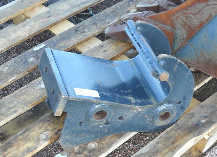 image for item 3628 Quick Attach compact excavator bucket coupler