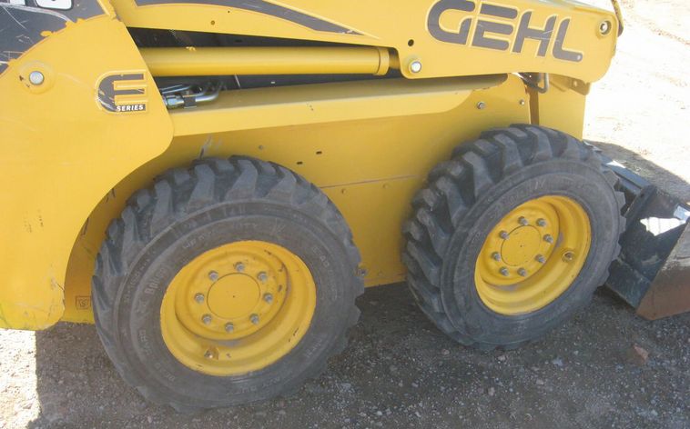 image for item 3714 2007 Gehl 4640E skid steer