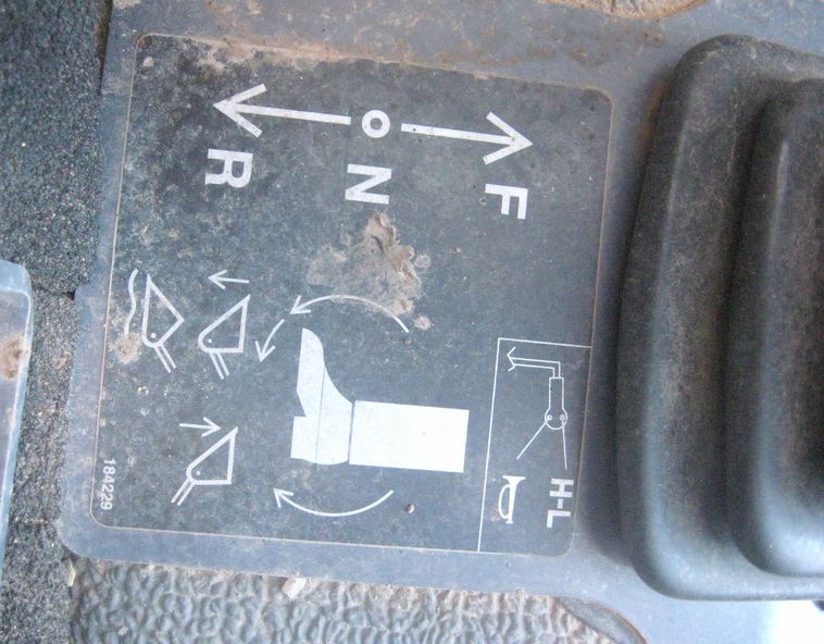 image for item 3714 2007 Gehl 4640E skid steer