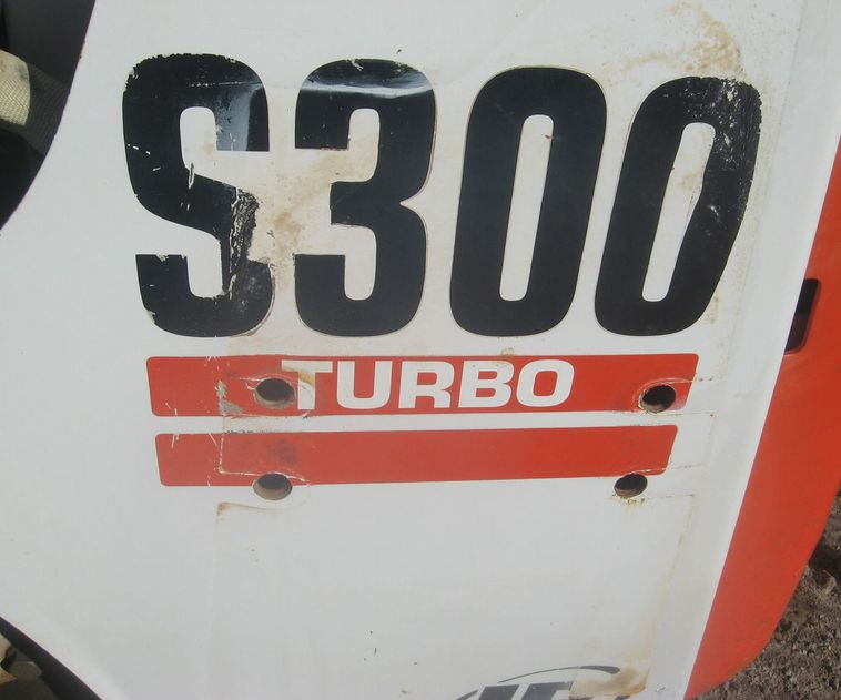 image for item 3715 2003 Bobcat S300 skid steer