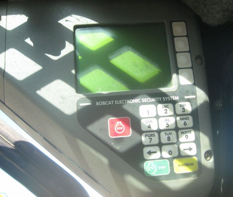 image for item 3715 2003 Bobcat S300 skid steer