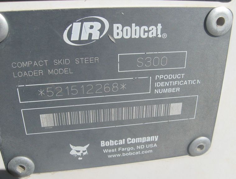 image for item 3715 2003 Bobcat S300 skid steer
