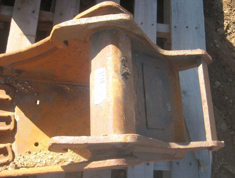 image for item 3718 13'W/1.32 cu.ft. excavator bucket