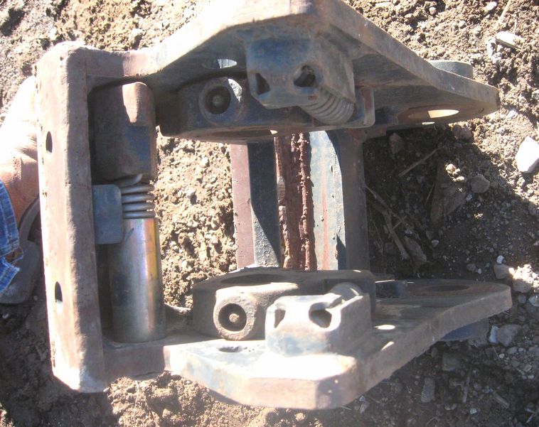 image for item 3720 Quick Attach compact excavator coupler