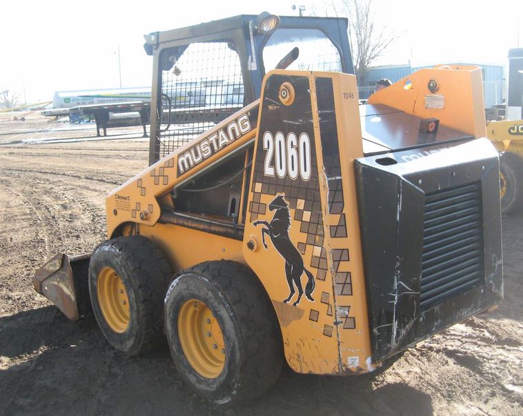 image for item 3729 1996 Mustang 2060 skid steer