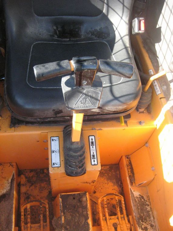 image for item 3729 1996 Mustang 2060 skid steer