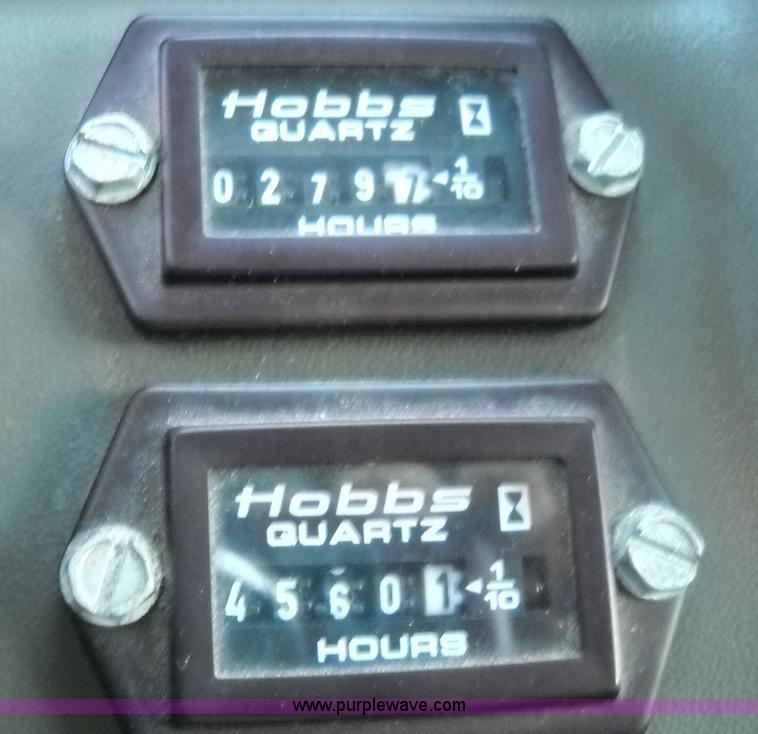 image for item 3002 2002 Ford F550 super duty one-ton pickup truck with crane