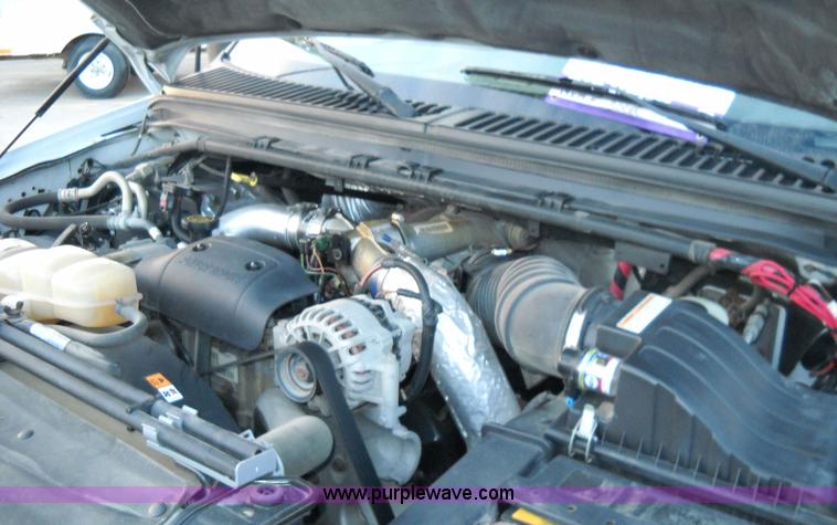 image for item 3002 2002 Ford F550 super duty one-ton pickup truck with crane