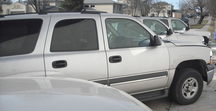 image for item 3003 2004 Chevrolet Tahoe