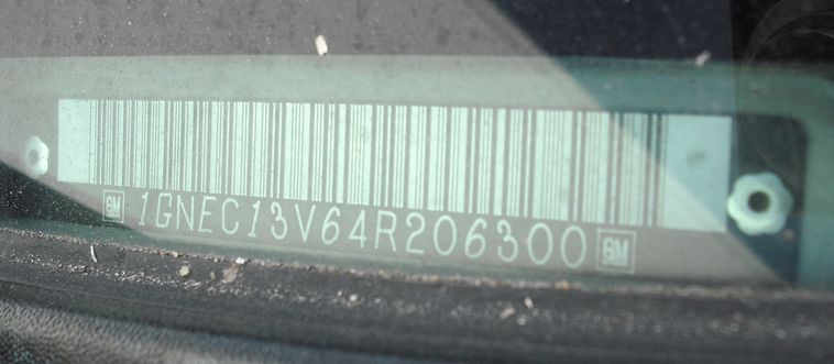 image for item 3003 2004 Chevrolet Tahoe