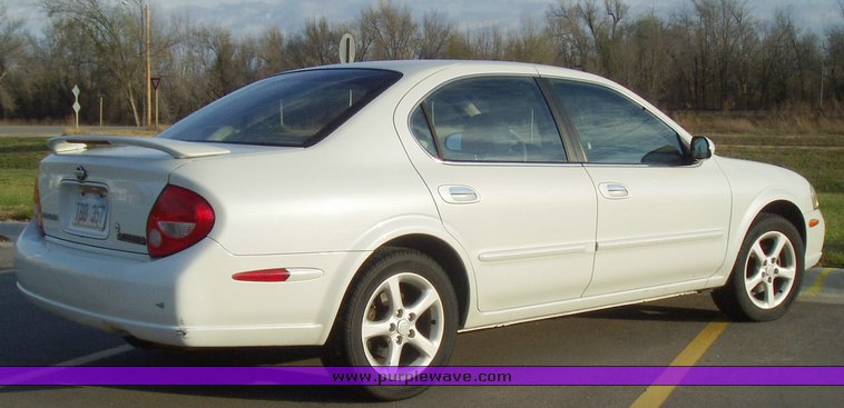 image for item 3510 2000 Nissan Maxima