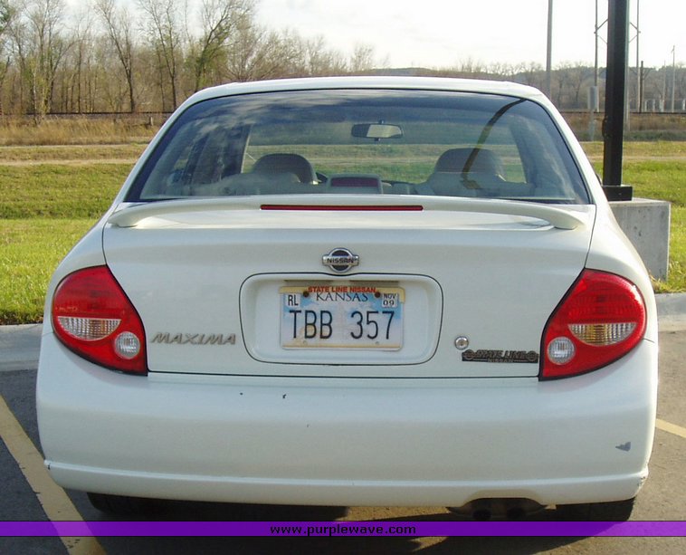 image for item 3510 2000 Nissan Maxima