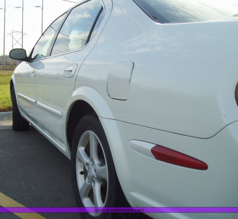 image for item 3510 2000 Nissan Maxima