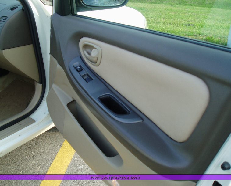 image for item 3510 2000 Nissan Maxima